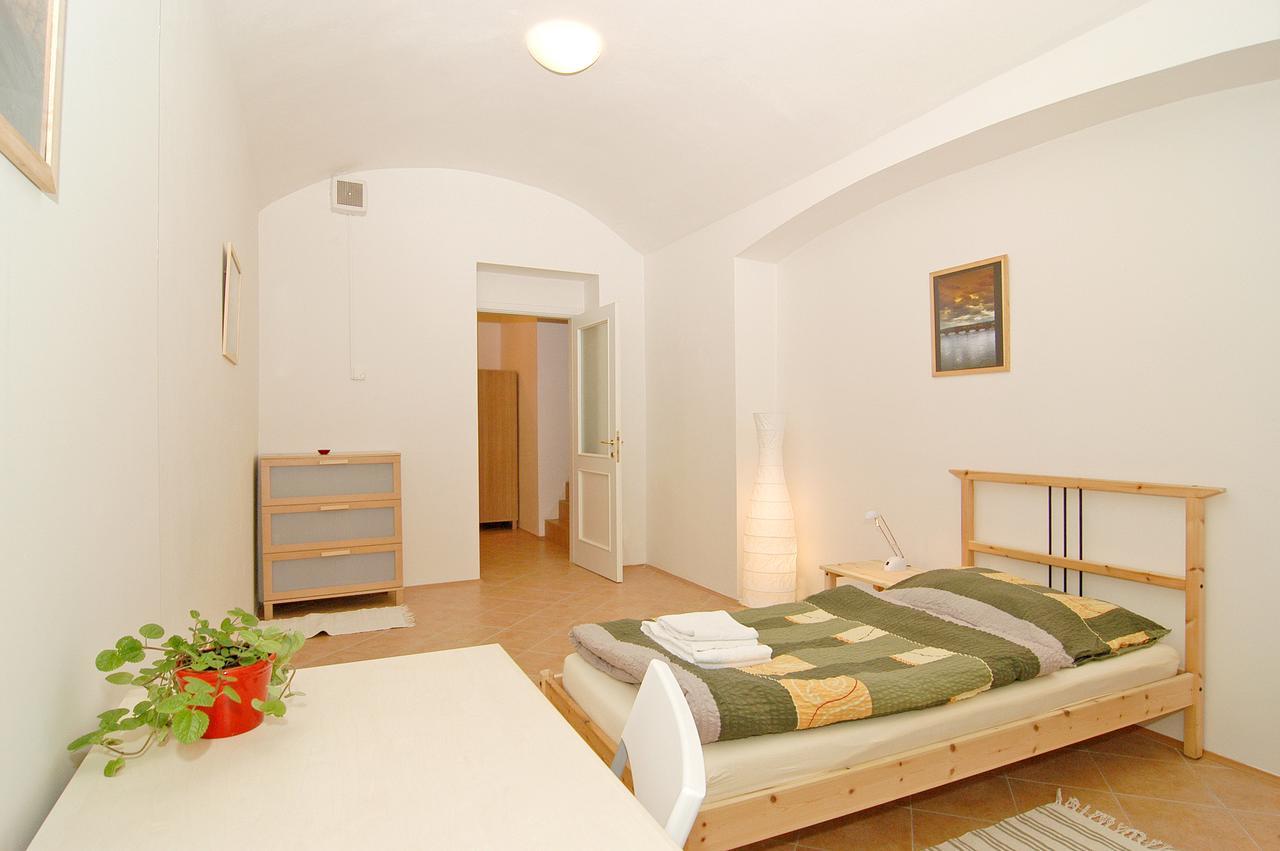 Residence Kostnicke Square Prag Eksteriør billede