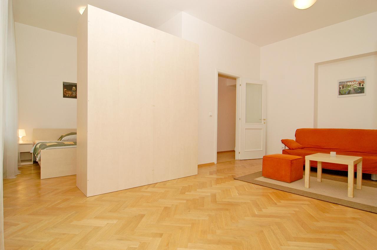 Residence Kostnicke Square Prag Eksteriør billede