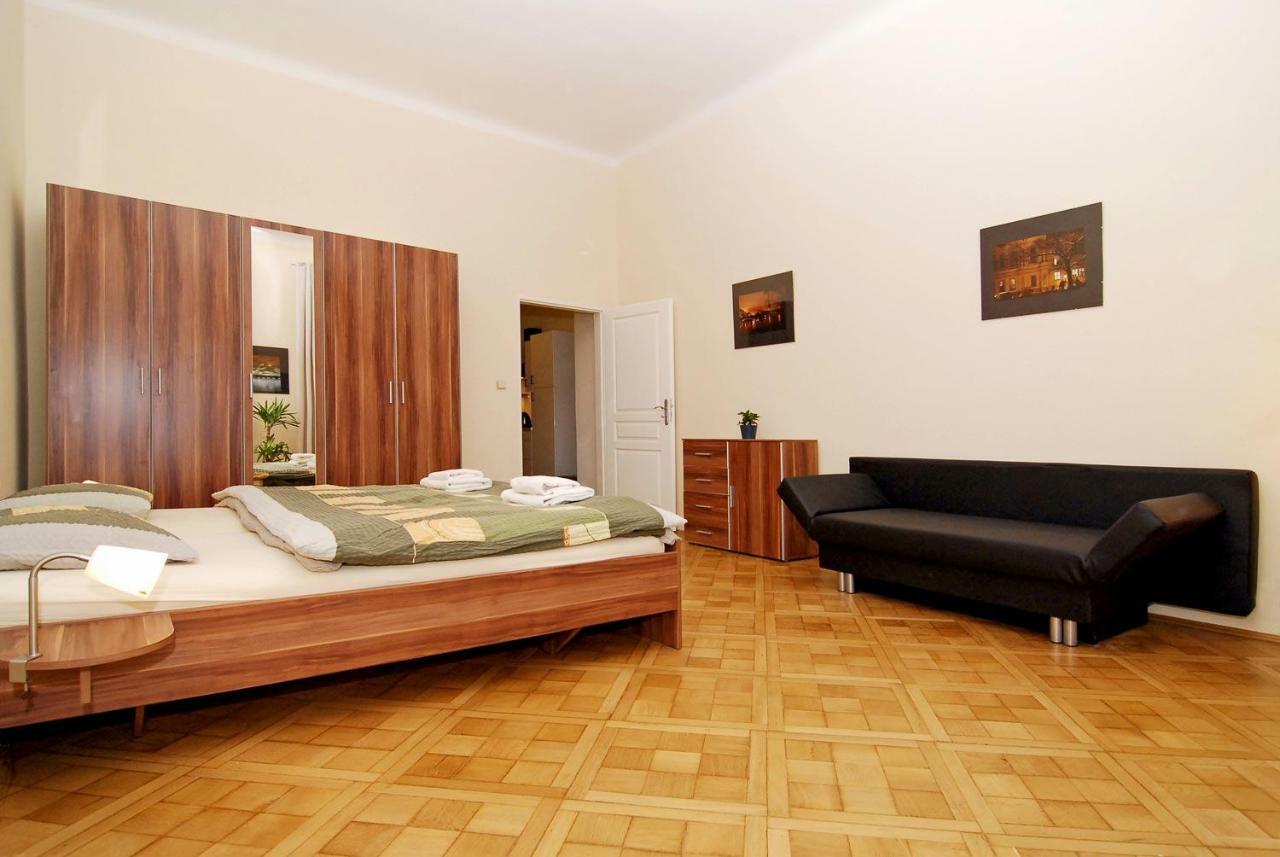 Residence Kostnicke Square Prag Eksteriør billede