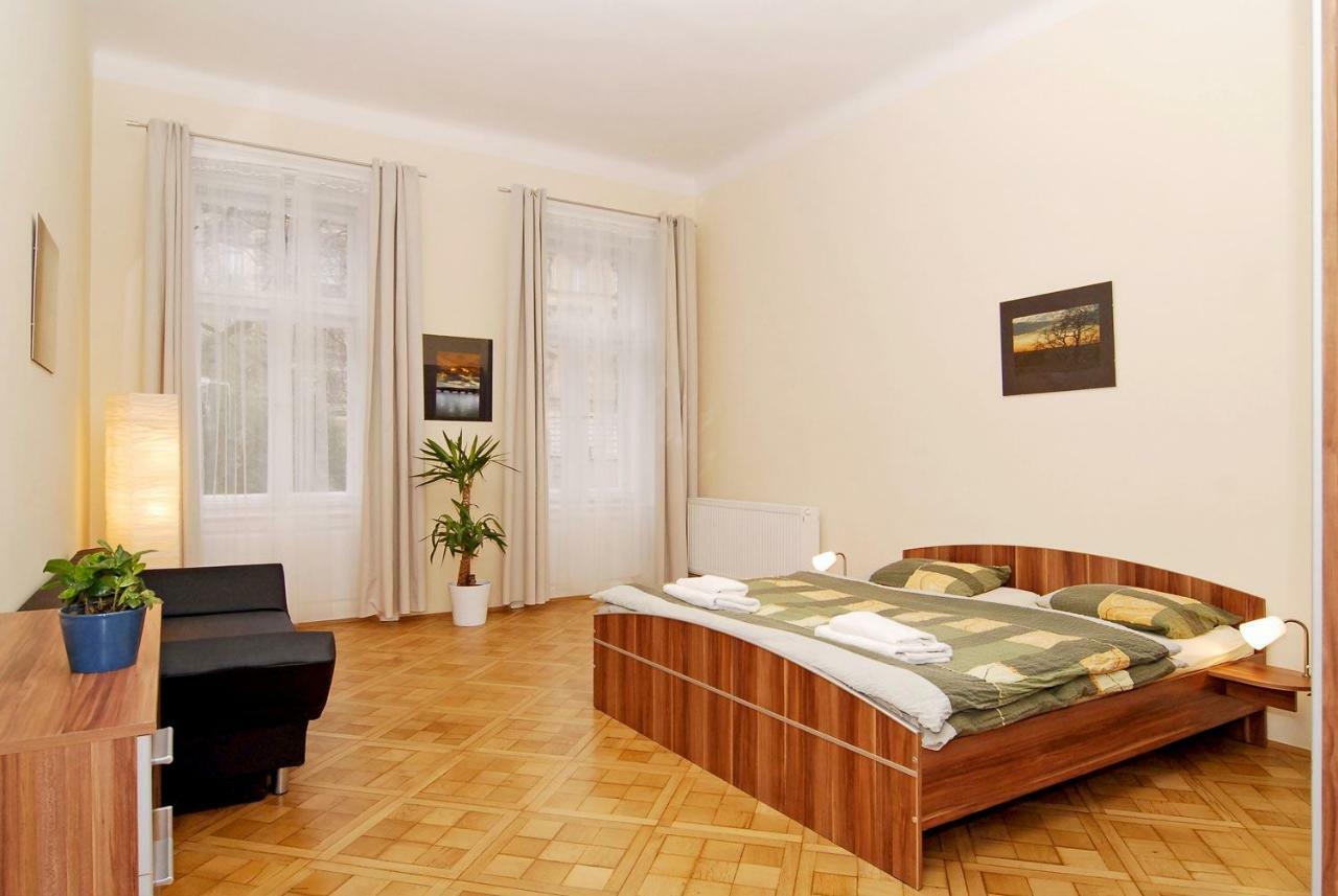 Residence Kostnicke Square Prag Eksteriør billede